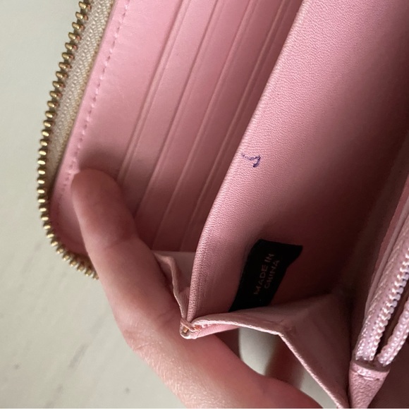 Coach tan and gold monogrammed continental zip around wallet pink interior - Picture 7 of 9